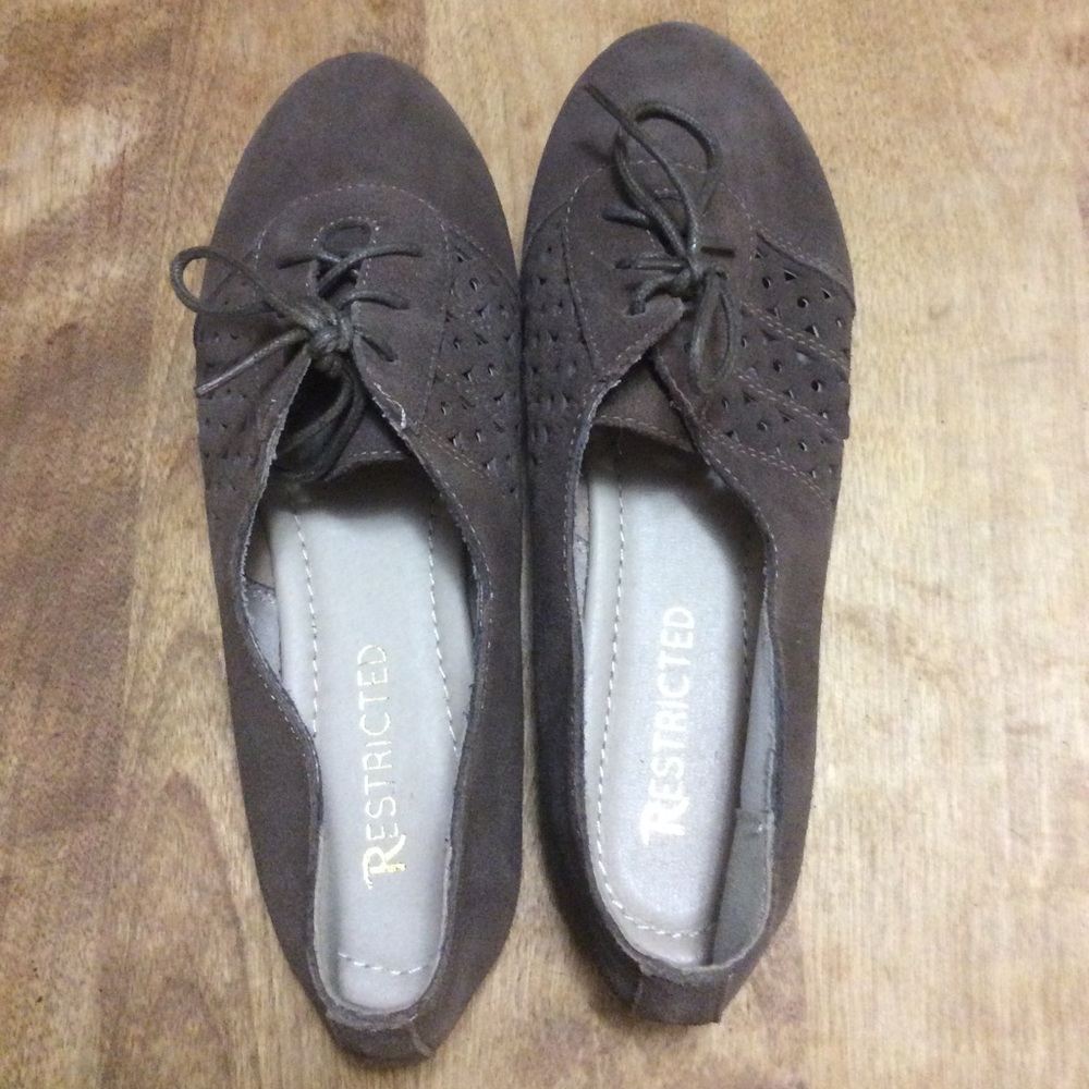 Restricted, brown flats, size 7